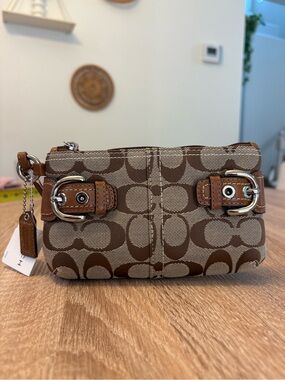 NWT Coach Vintage Soho Signature canvas wristlet